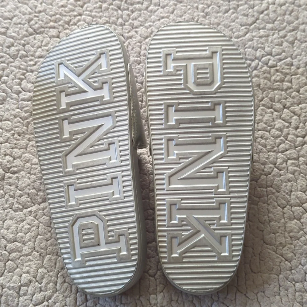 Pink sandals - Picture 3 of 3